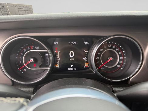 Certified 2020 Jeep Gladiator Rubicon AWD/4WD image 14