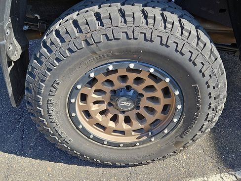 Used 2023 Toyota Tacoma TRD Off-Road w/ Technology Package image 8