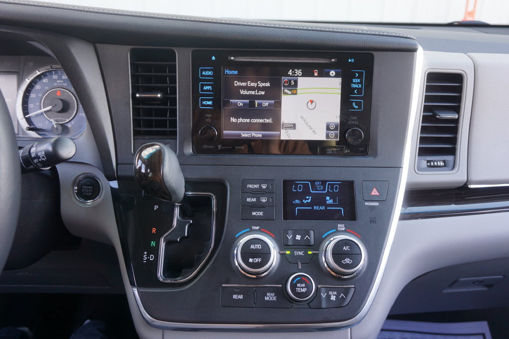 Used 2017 Toyota Sienna XLE w/ XLE Navigation Package AWD/4WD image 13