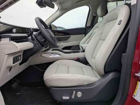 New 2026 Lincoln Nautilus Premier image 21