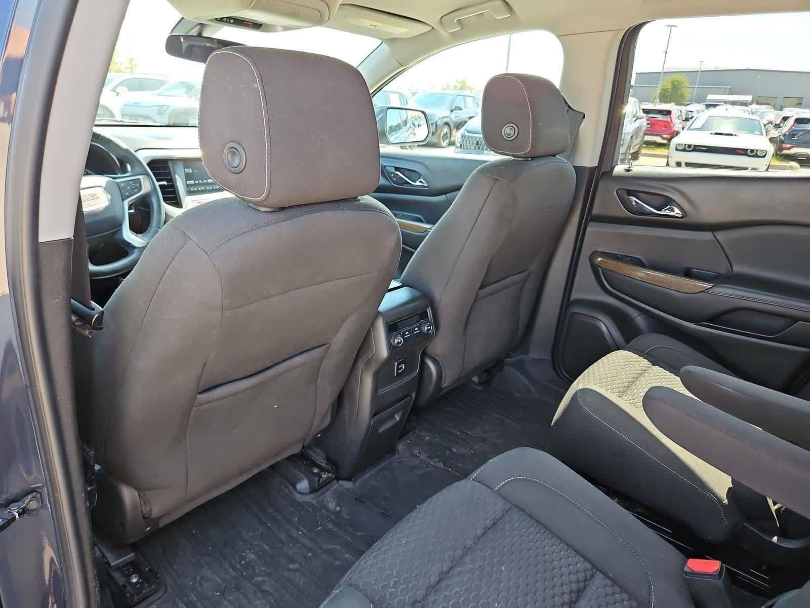 Used 2018 GMC Acadia SLE w/ Driver Alert Package I FWD image 17