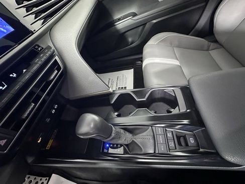 Used 2025 Toyota Camry XSE image 30