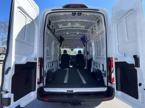 Used 2025 Ford Transit 350 Base image 10