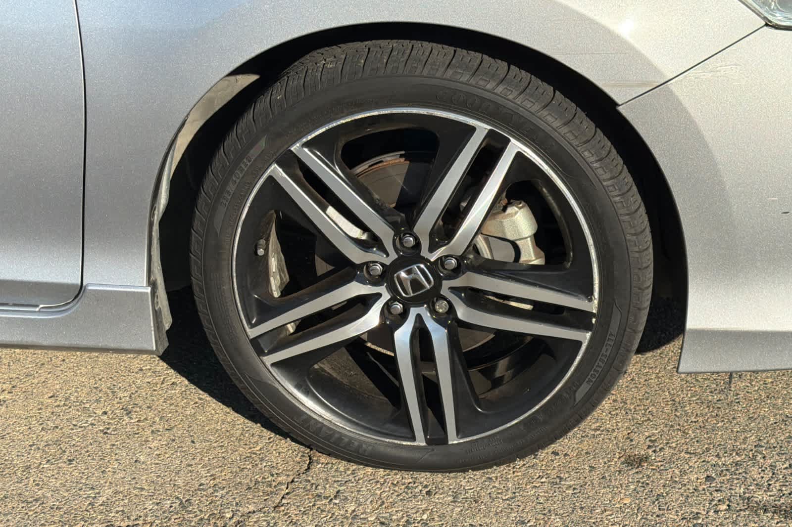 Used 2017 Honda Accord Touring image 18