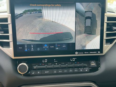 Used 2024 Toyota Tundra Limited AWD/4WD image 30