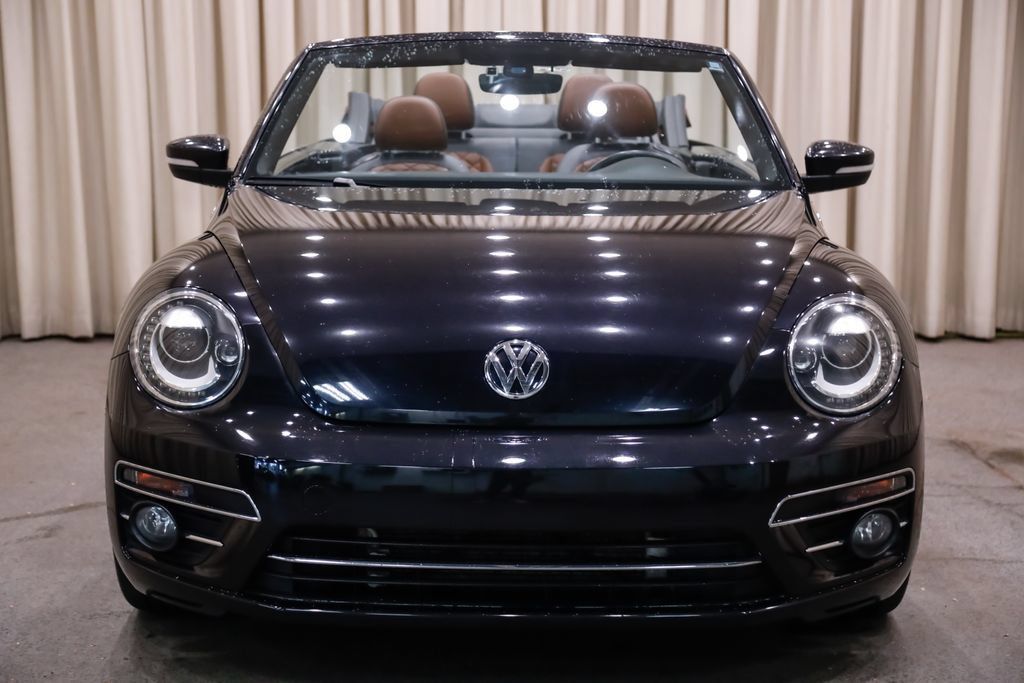 Used 2019 Volkswagen Beetle 2.0T SE FWD image 4