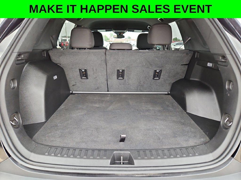 Used 2025 GMC Terrain Elevation w/ Black Edition AWD/4WD image 31