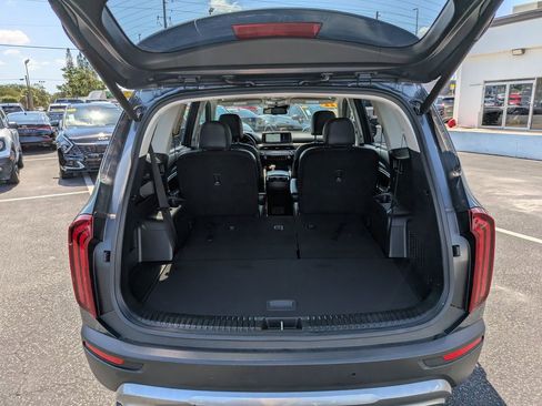 Certified 2022 Kia Telluride EX w/ EX Premium Package FWD image 12