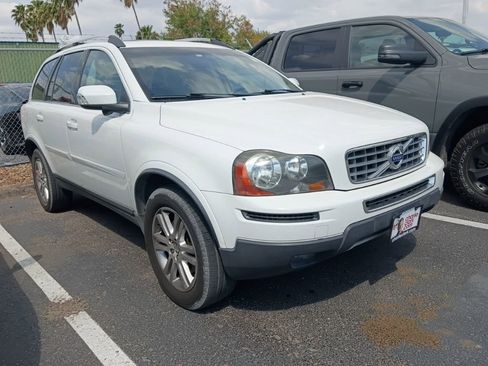 Used 2011 Volvo XC90 3.2 image 2