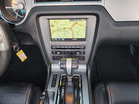 Used 2010 Ford Mustang GT Premium image 26