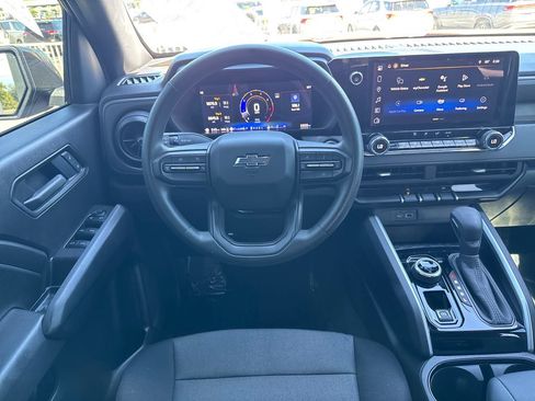 Used 2025 Chevrolet Colorado Trail Boss AWD/4WD image 13