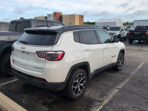 Used 2025 Jeep Compass Limited AWD/4WD image 6