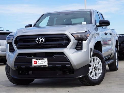 Certified 2024 Toyota Tacoma SR image 3