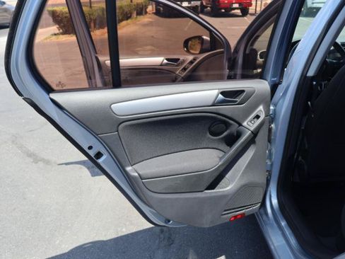 Used 2011 Volkswagen Golf TDI FWD image 25