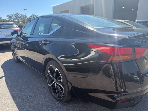 Used 2023 Nissan Altima 2.5 SR image 5