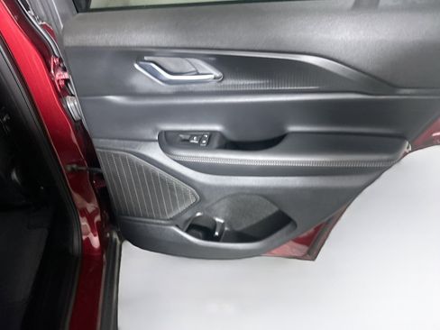 Used 2024 Jeep Grand Cherokee Laredo X image 28