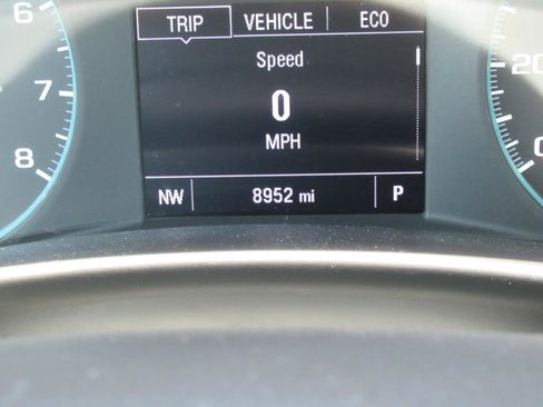 Used 2024 Chevrolet Equinox LS w/ Driver Confidence II Package FWD image 28