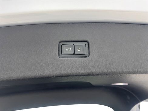 Used 2022 Audi Q5 2.0T Premium w/ Convenience Package image 85