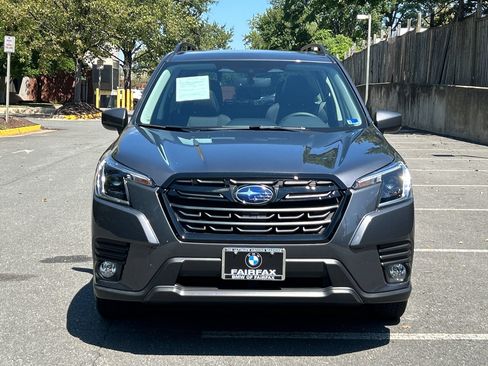 Used 2023 Subaru Forester Premium AWD/4WD image 6