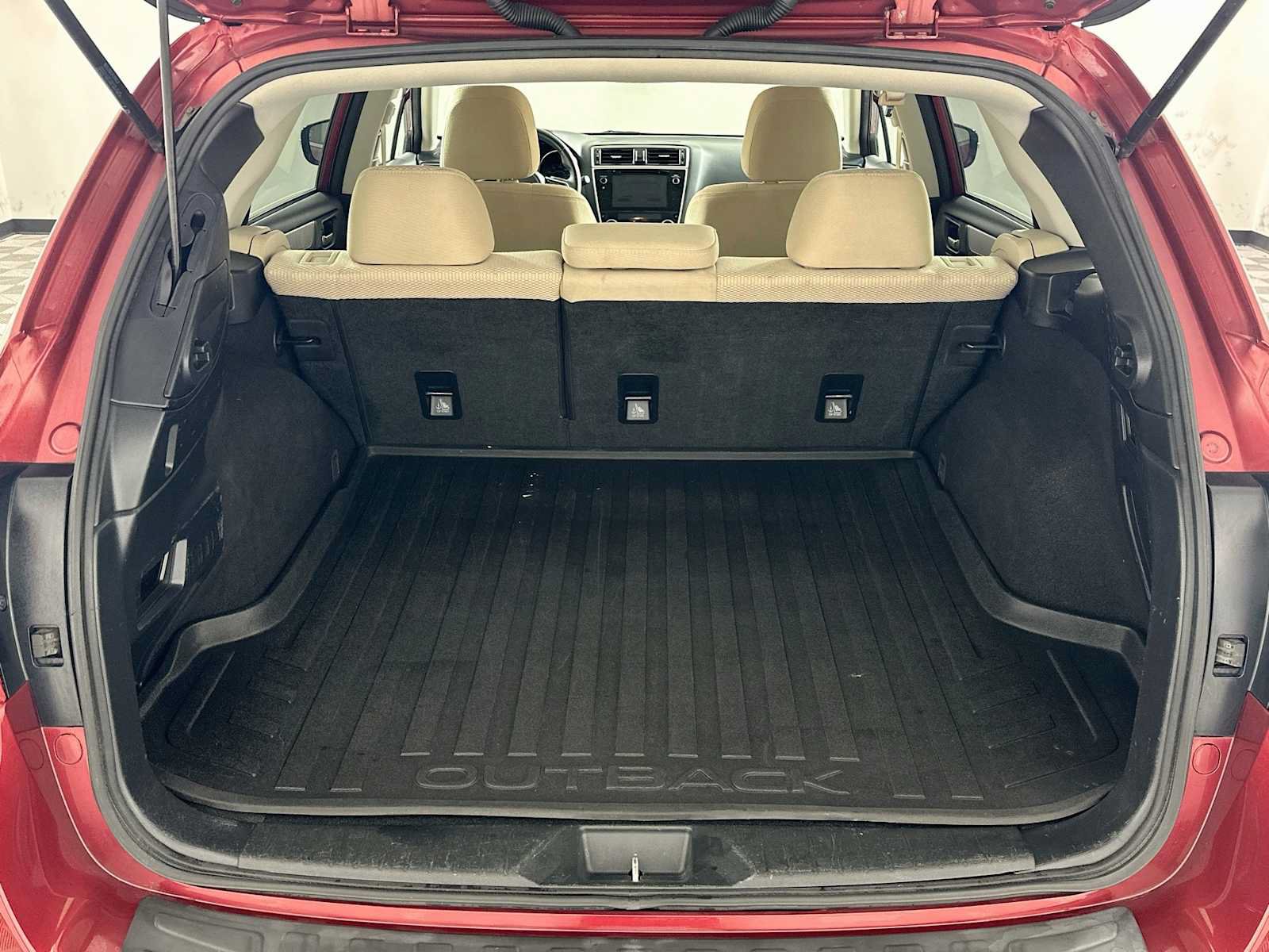 Used 2019 Subaru Outback 2.5i Premium AWD/4WD image 22