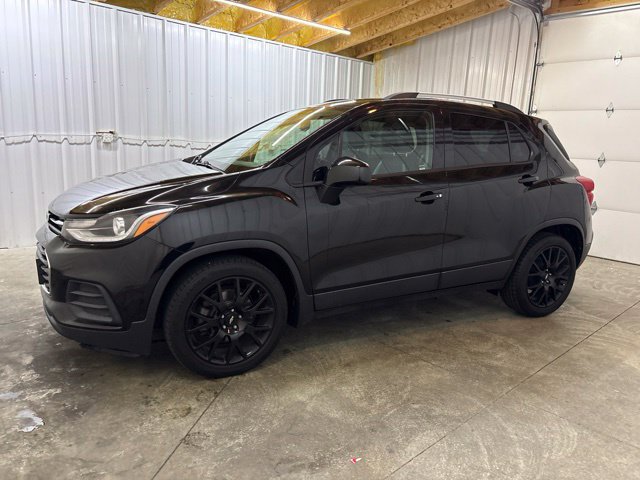 Used 2021 Chevrolet Trax LT w/ Midnight Edition FWD image 4