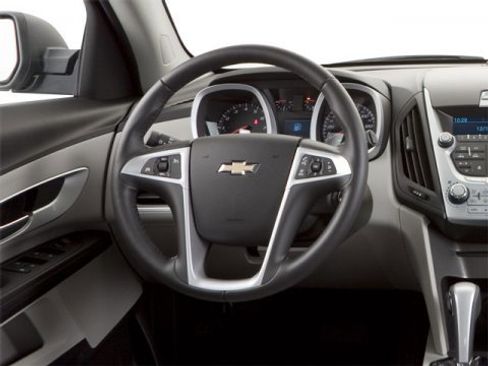 Used 2010 Chevrolet Equinox LT image 9