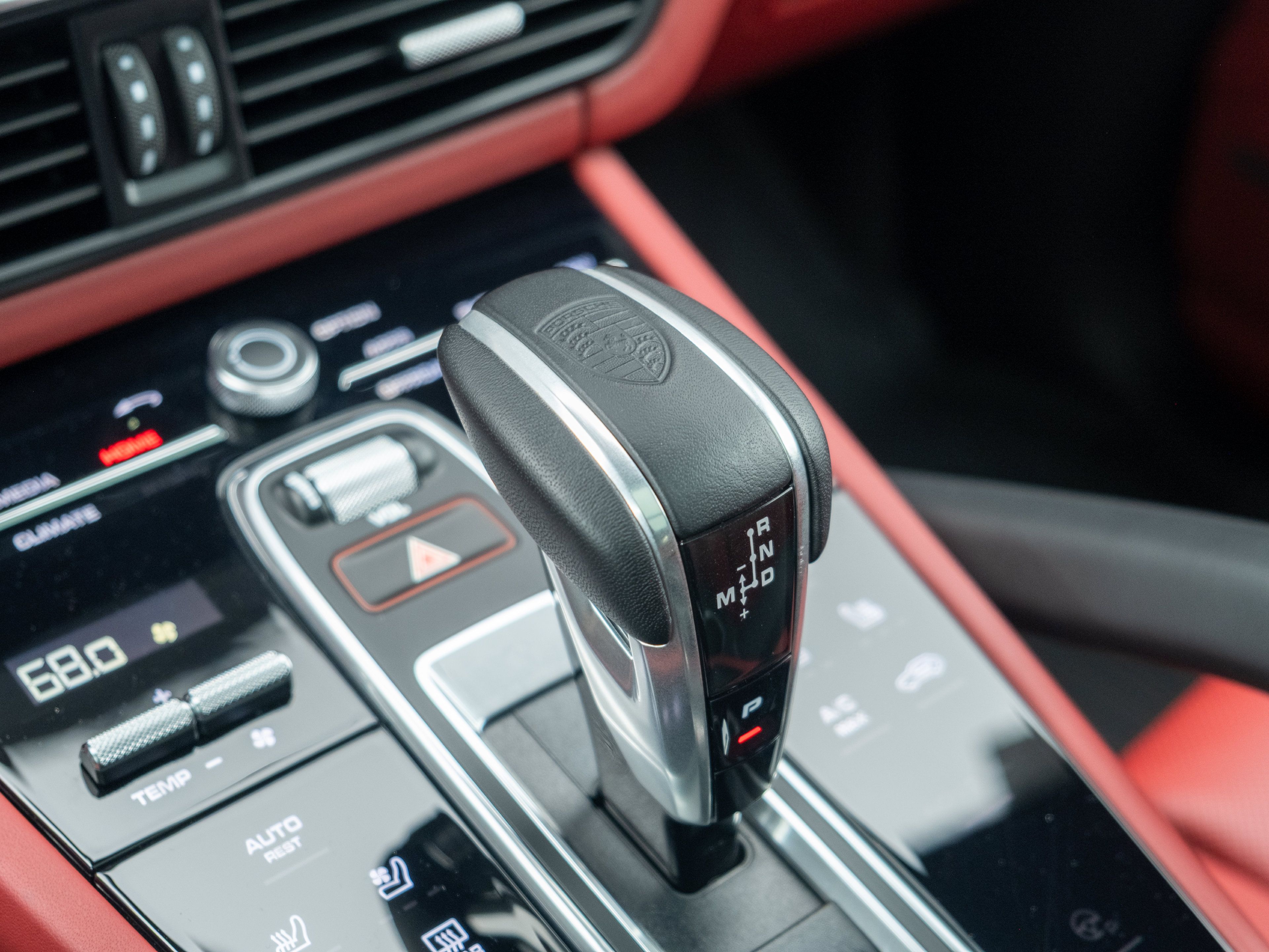 Certified 2023 Porsche Cayenne Turbo AWD/4WD image 36