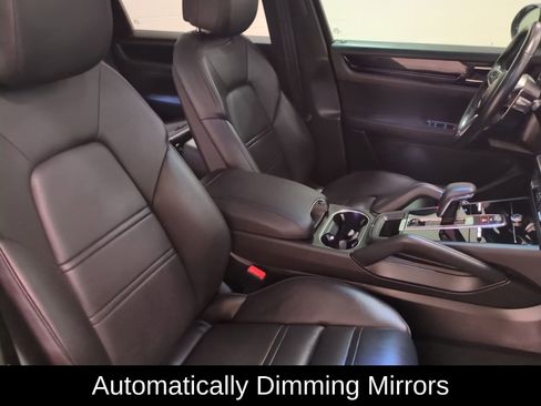 Used 2021 Porsche Cayenne image 10