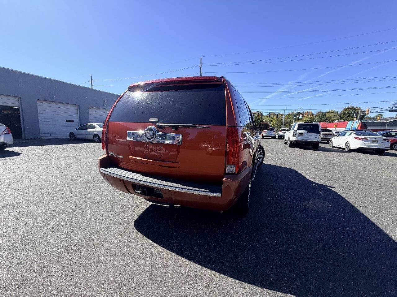 Used 2007 Cadillac Escalade 2WD w/ Information Package image 25