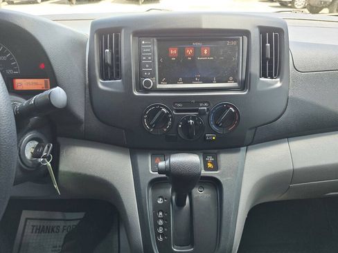 Used 2020 Nissan NV200 S FWD image 18