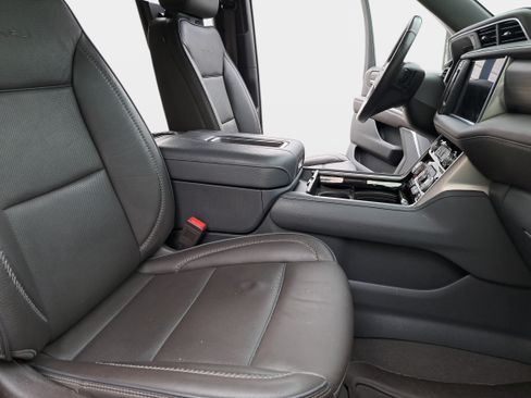 Used 2022 GMC Yukon XL Denali w/ Max Trailering Package AWD/4WD image 32