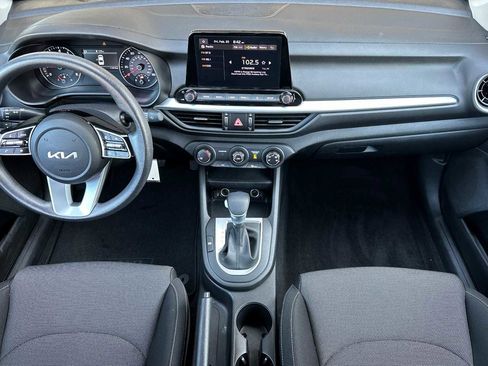Used 2023 Kia Forte LXS w/ LXS Technology Package image 5