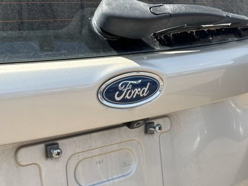 Used 2017 Ford Focus Titanium FWD image 11