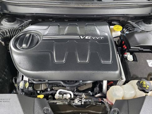 Used 2021 Jeep Cherokee Latitude Lux w/ Comfort/Convenience Group image 30