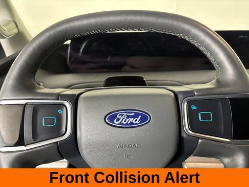 Used 2025 Ford Expedition Max Active AWD/4WD image 17