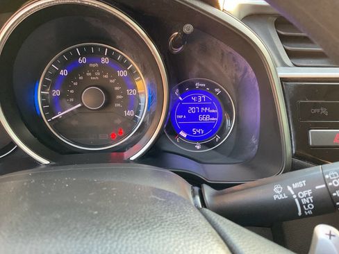 Used 2016 Honda Fit EX image 17