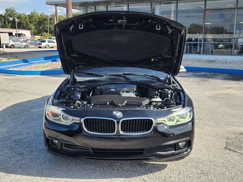 Used 2018 BMW 320i Sedan image 19