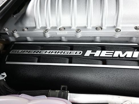 Used 2018 Dodge Challenger SRT Hellcat RWD image 50