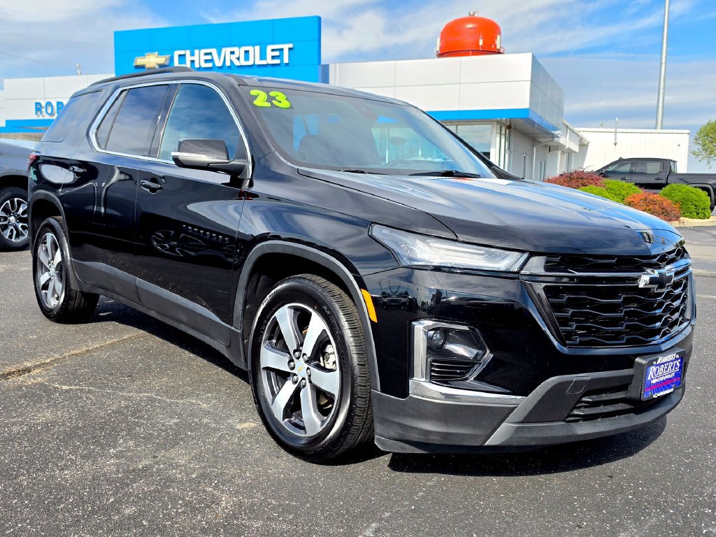 Used 2023 Chevrolet Traverse LT w/ LT Premium Package AWD/4WD image 14