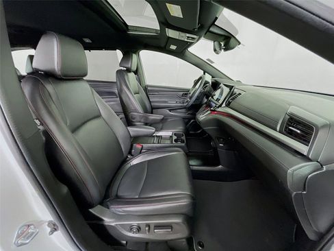 Used 2024 Honda Odyssey Sport image 32