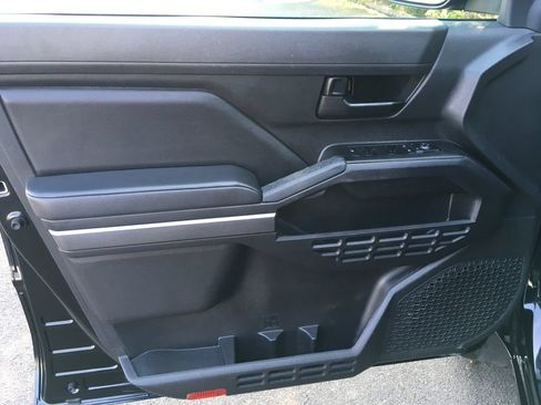 Used 2024 Toyota Tacoma SR5 AWD/4WD image 18
