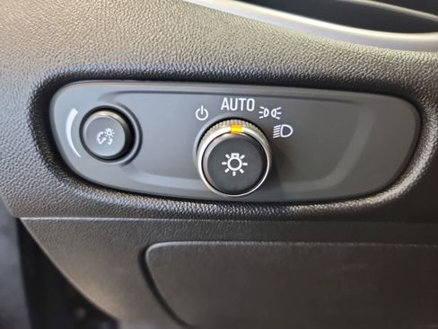 Used 2022 Chevrolet Malibu LT FWD image 15