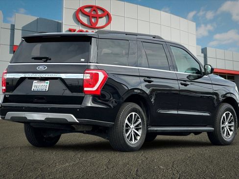 Used 2021 Ford Expedition XLT AWD/4WD image 3