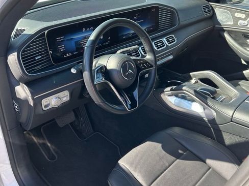 Used 2025 Mercedes-Benz GLS 450 4MATIC image 19