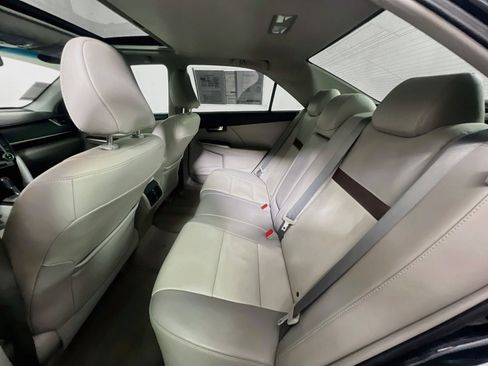 Used 2012 Toyota Camry XLE FWD image 28