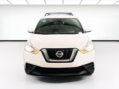 Used 2020 Nissan Kicks SV w/ Exterior Package image 2
