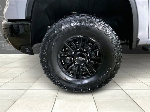 Certified 2024 Chevrolet Silverado 2500 ZR2 w/ Technology Package image 10
