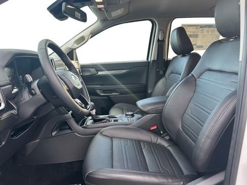 New 2025 Ford Ranger Lariat w/ Black Appearance Package image 31