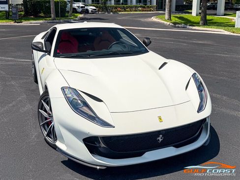 Used 2019 Ferrari 812 Superfast RWD image 66