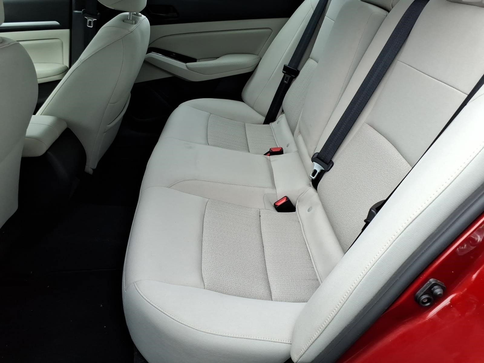 Used 2023 Nissan Altima 2.5 SV AWD/4WD image 7